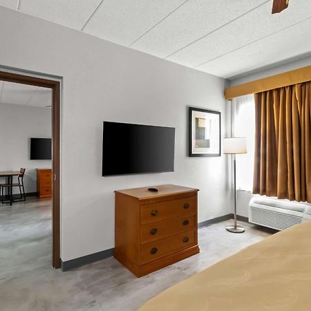Quality Inn & Suites Cvg Airport Erlanger Ngoại thất bức ảnh