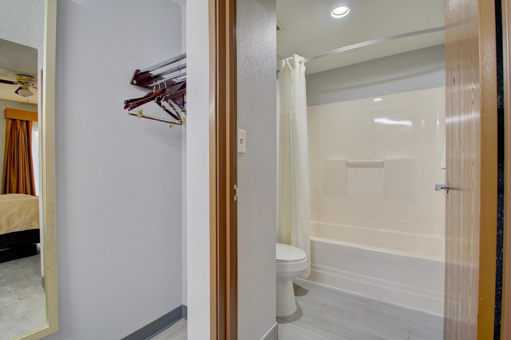 Quality Inn & Suites Cvg Airport Erlanger Ngoại thất bức ảnh