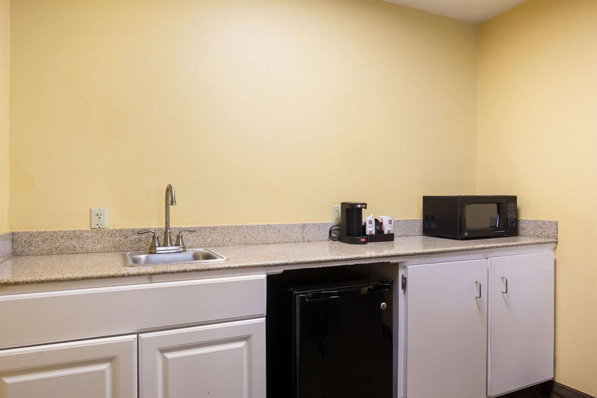 Quality Inn & Suites Cvg Airport Erlanger Ngoại thất bức ảnh
