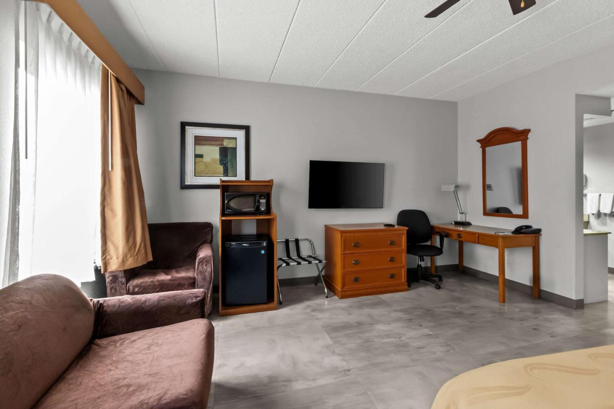 Quality Inn & Suites Cvg Airport Erlanger Ngoại thất bức ảnh