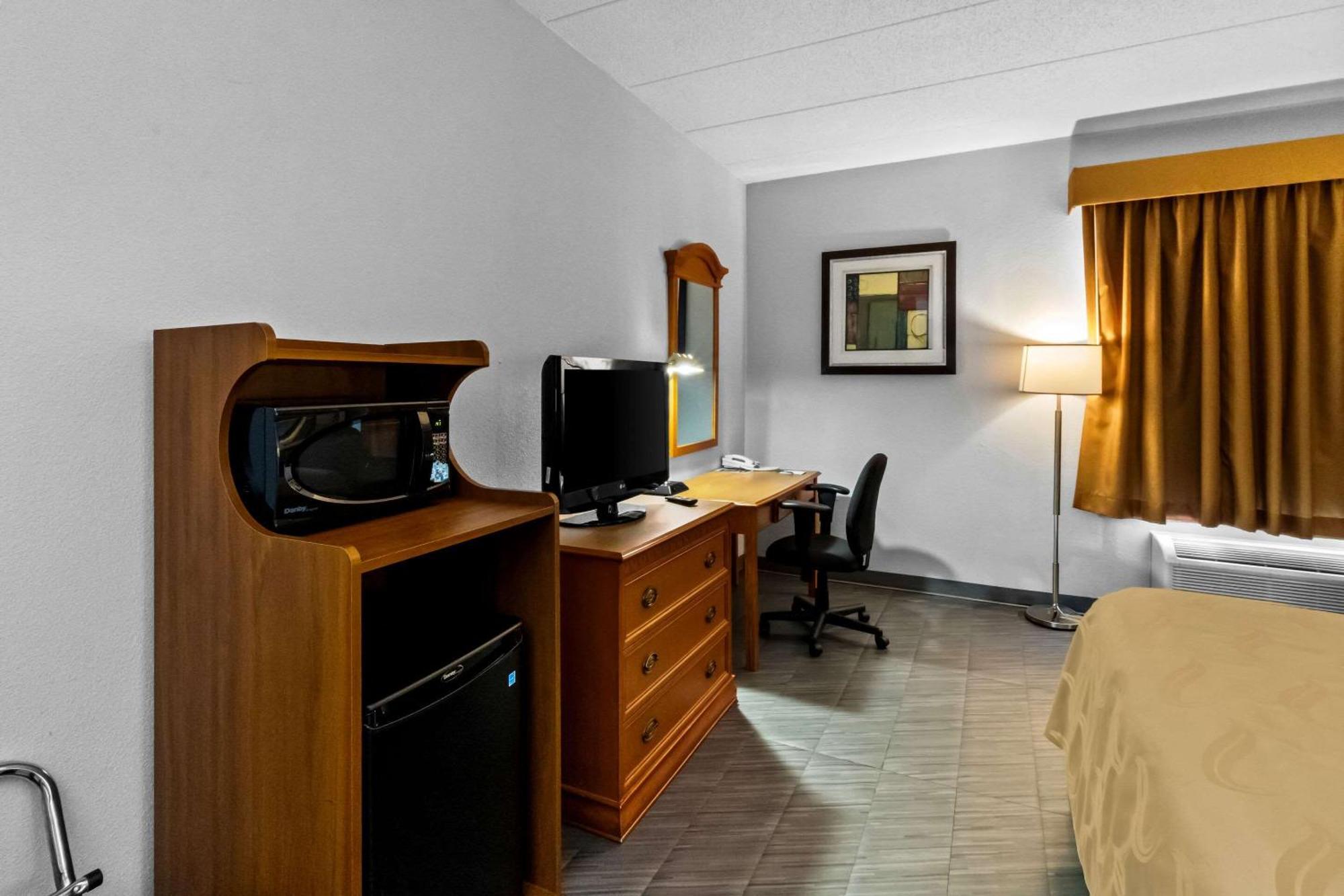 Quality Inn & Suites Cvg Airport Erlanger Ngoại thất bức ảnh