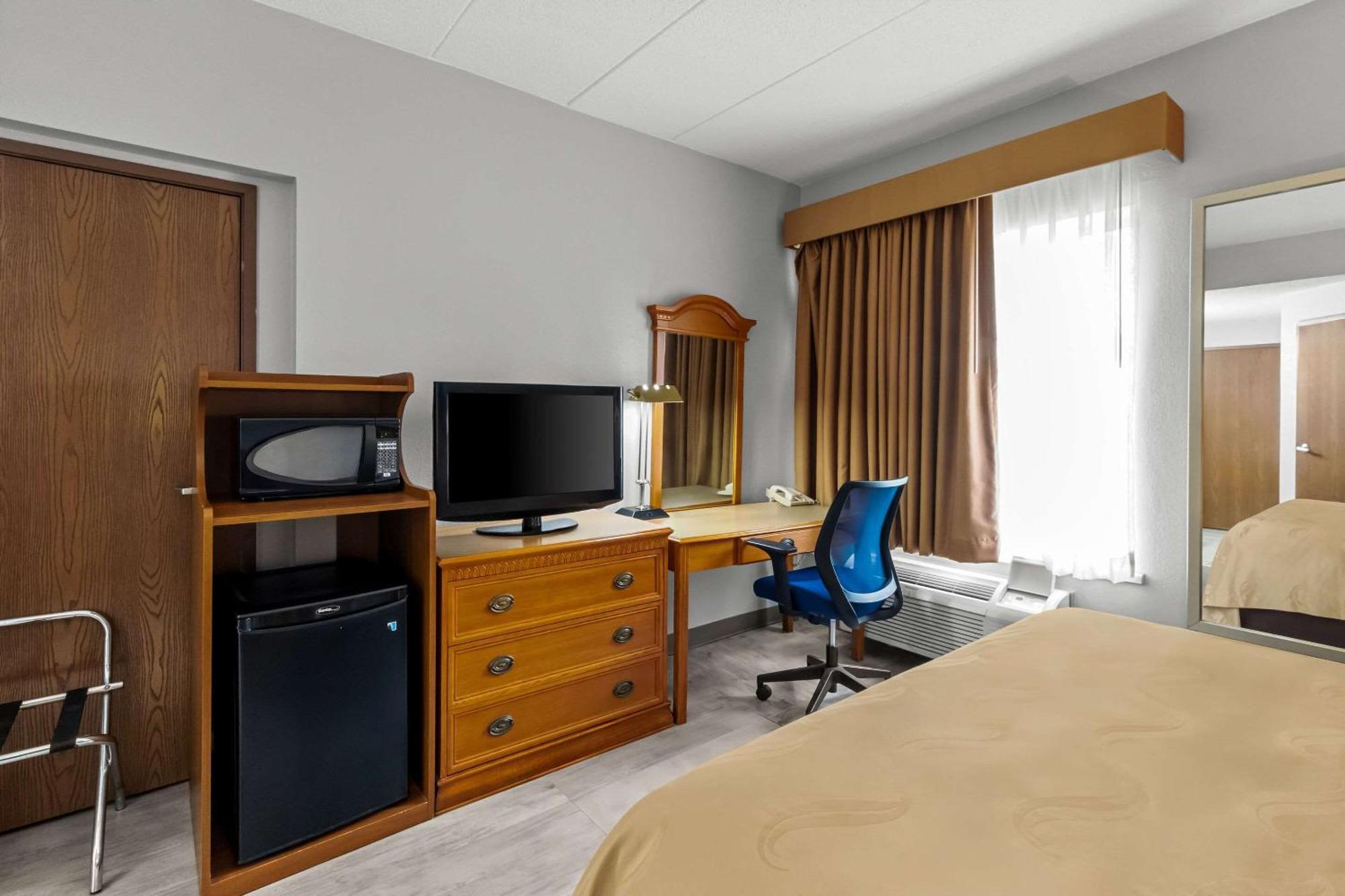 Quality Inn & Suites Cvg Airport Erlanger Ngoại thất bức ảnh