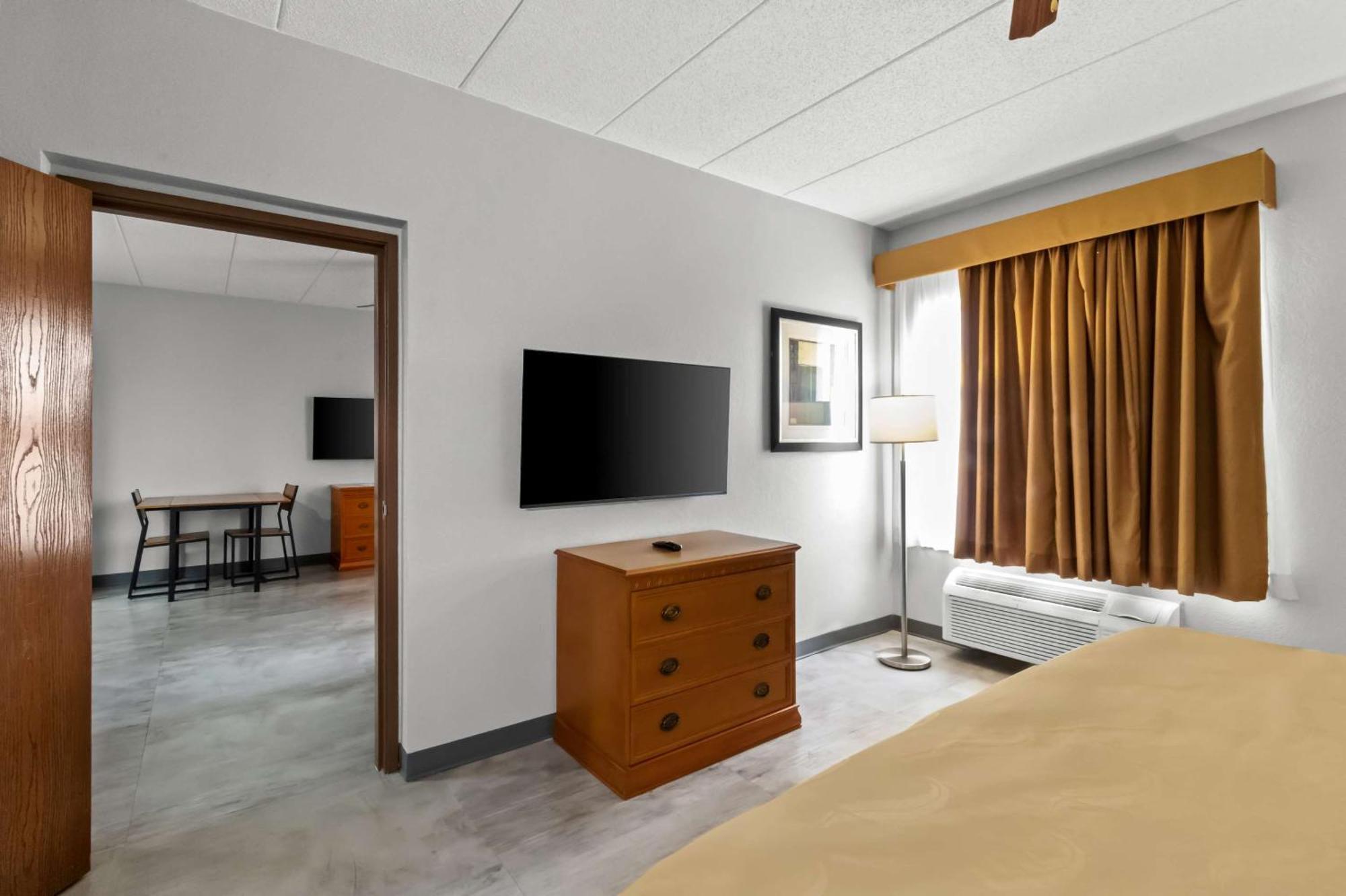 Quality Inn & Suites Cvg Airport Erlanger Ngoại thất bức ảnh