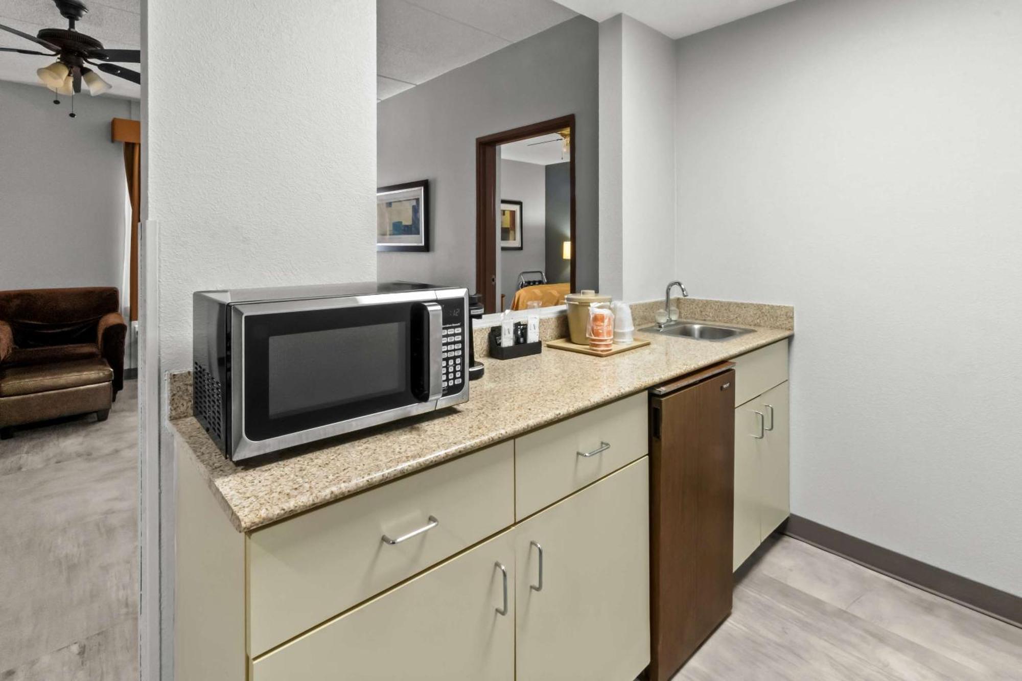 Quality Inn & Suites Cvg Airport Erlanger Ngoại thất bức ảnh
